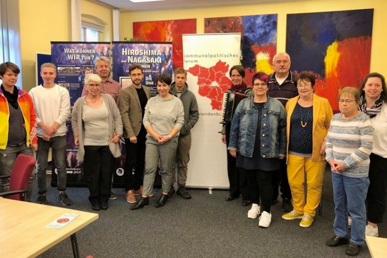 Gruppenfoto der Teilnehmerinnen und Teilnehmer