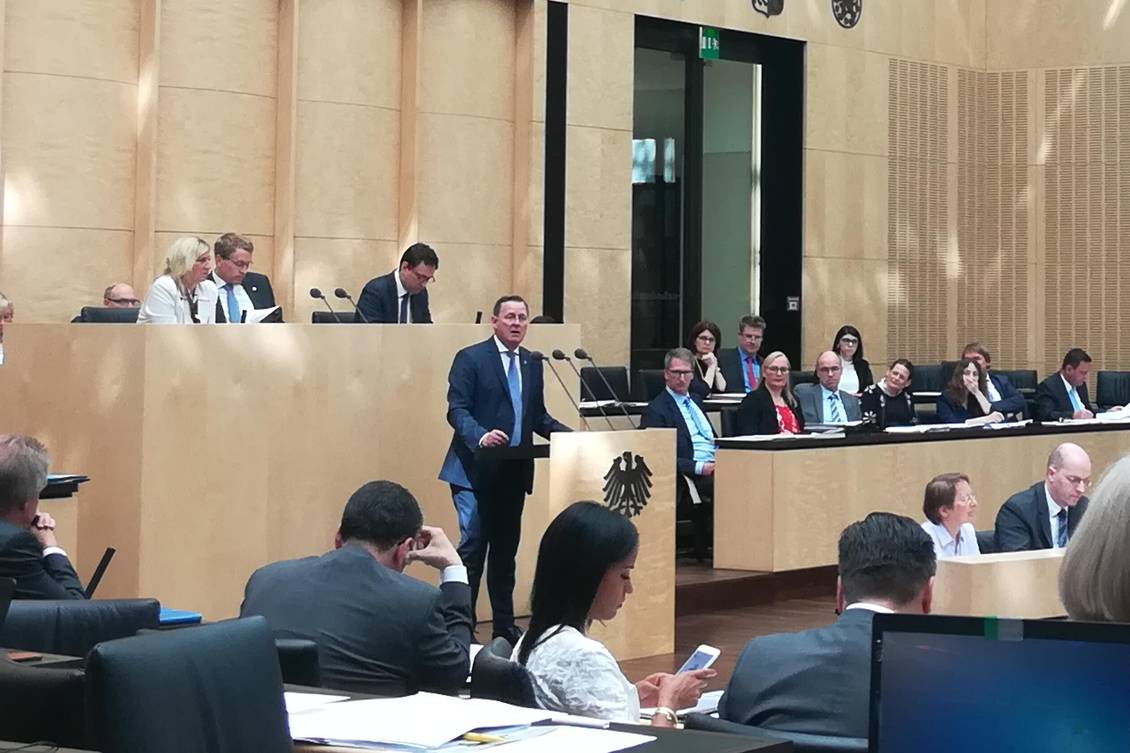 Bodo Ramelow am Rednerpult des Bundesrats